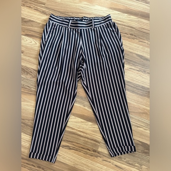 Torrid Womens Striped Pants Size 0  US Large Pink White Black Stretch Belt loops - Picture 1 of 4